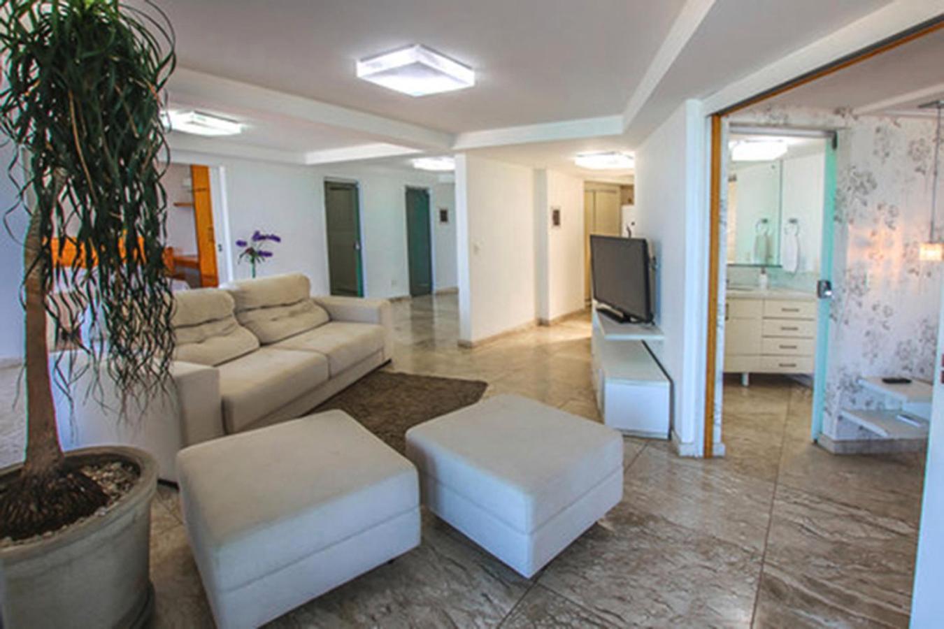 Vespucci Apartment *